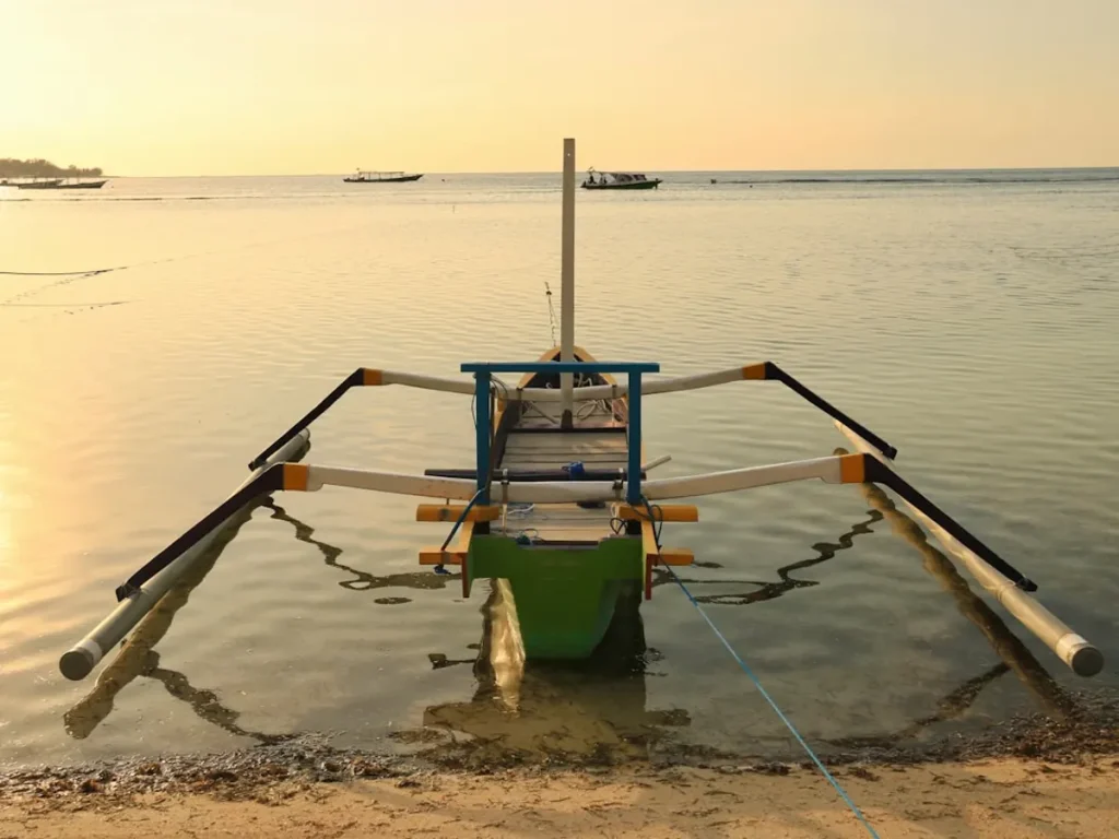 Lombok sailing season guide